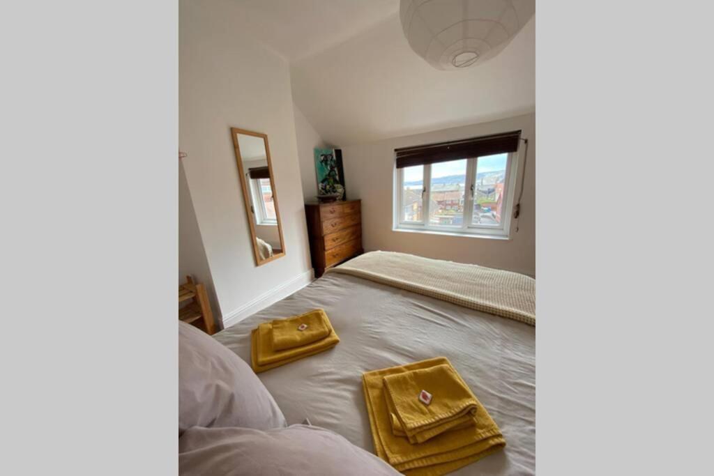 200 Year Old Large Townhouse With Sea Views Βίλα Σκάρμπορο Εξωτερικό φωτογραφία